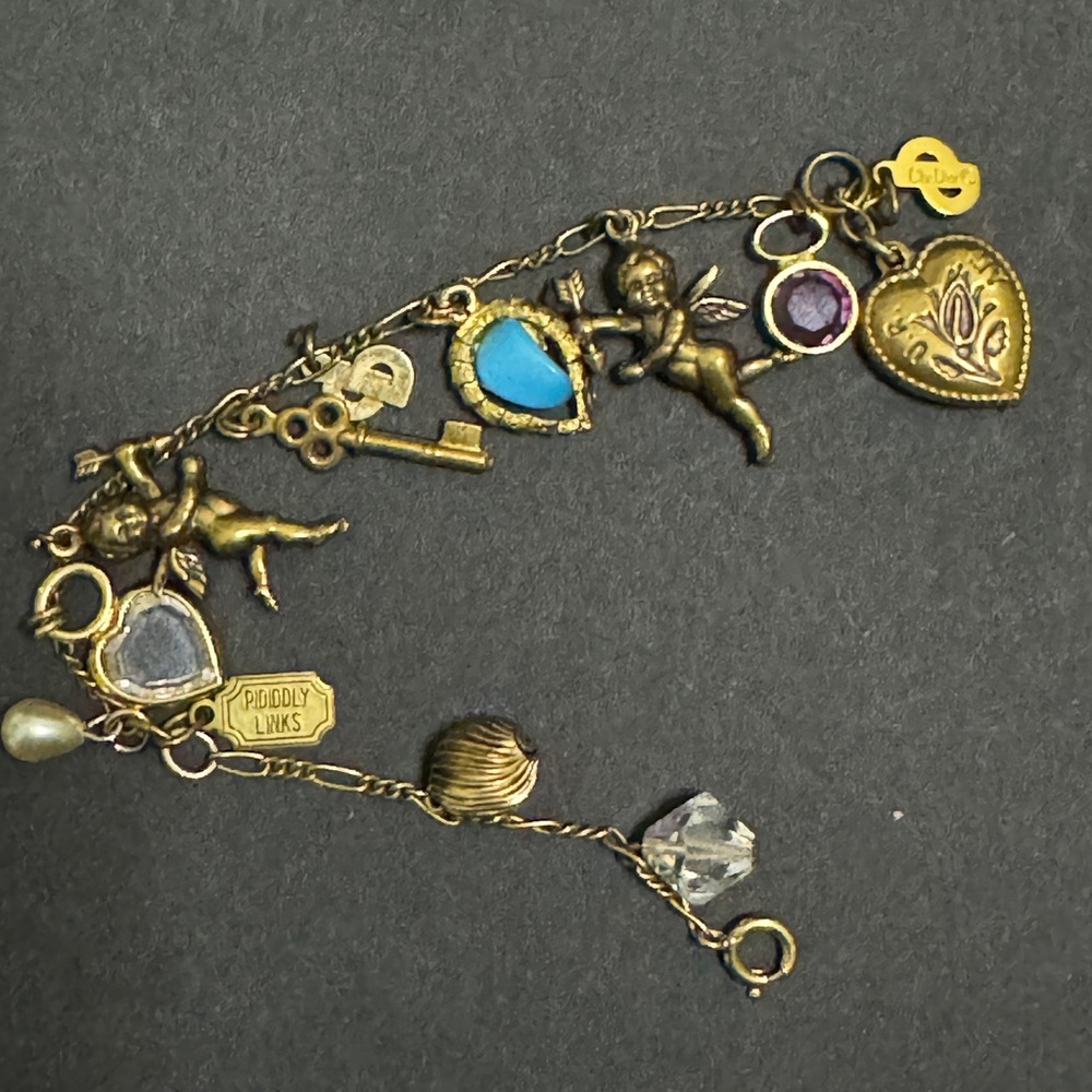 Pididdly Links Gold Tone Charm Bracelet